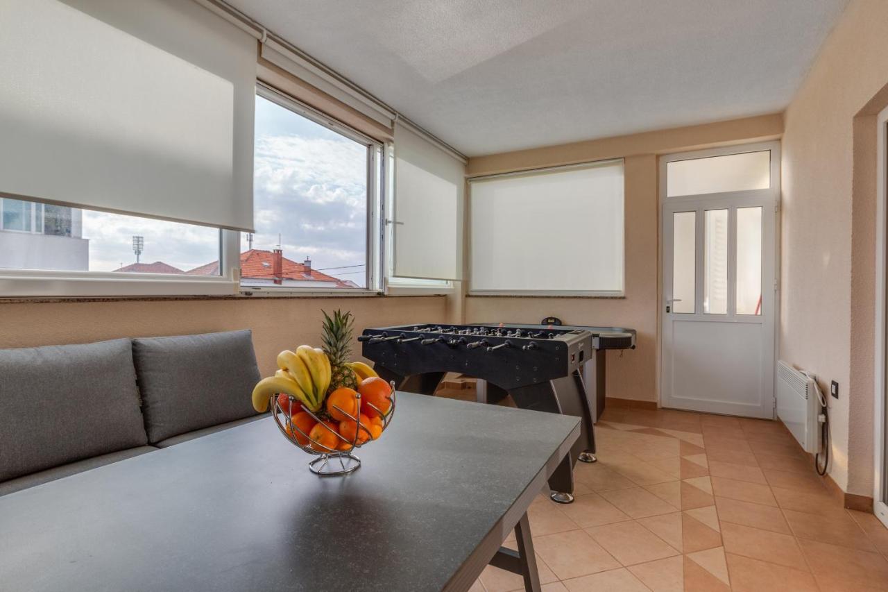 זאדאר Elegant Two Bedroom Apartment מראה חיצוני תמונה